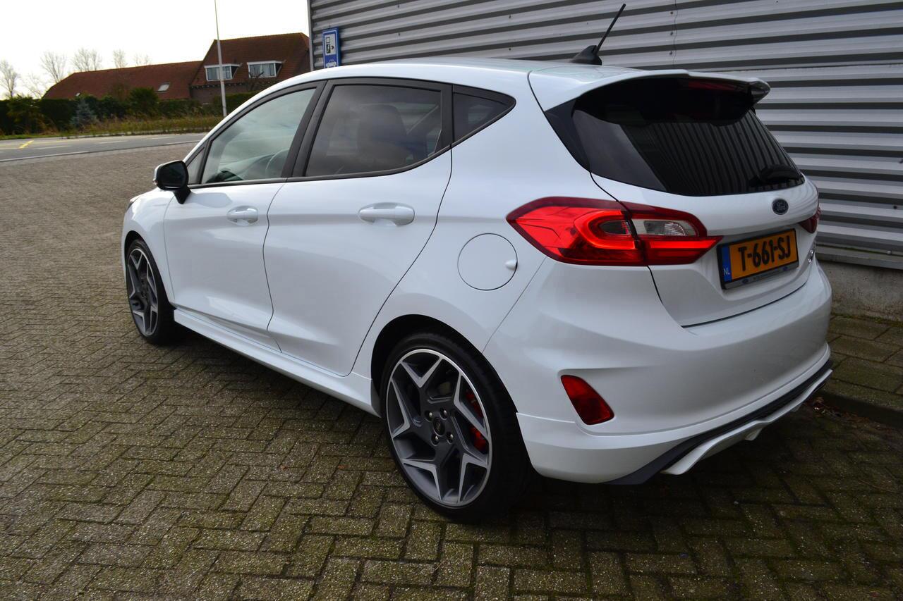 Ford FIESTA 1.5 ECOBOOST ST-3|200PK|RECARO|NAVI