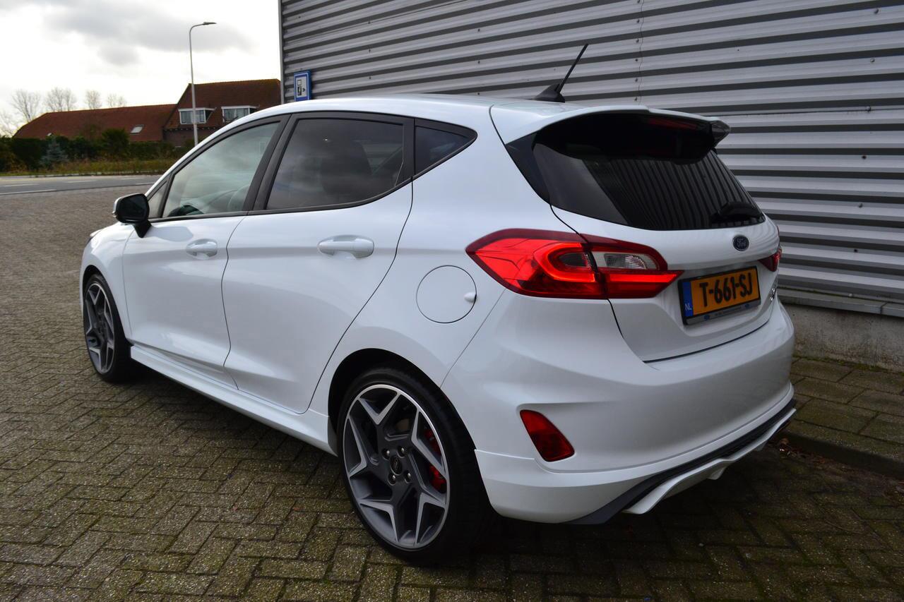 Ford FIESTA 1.5 ECOBOOST ST-3|200PK|RECARO|NAVI