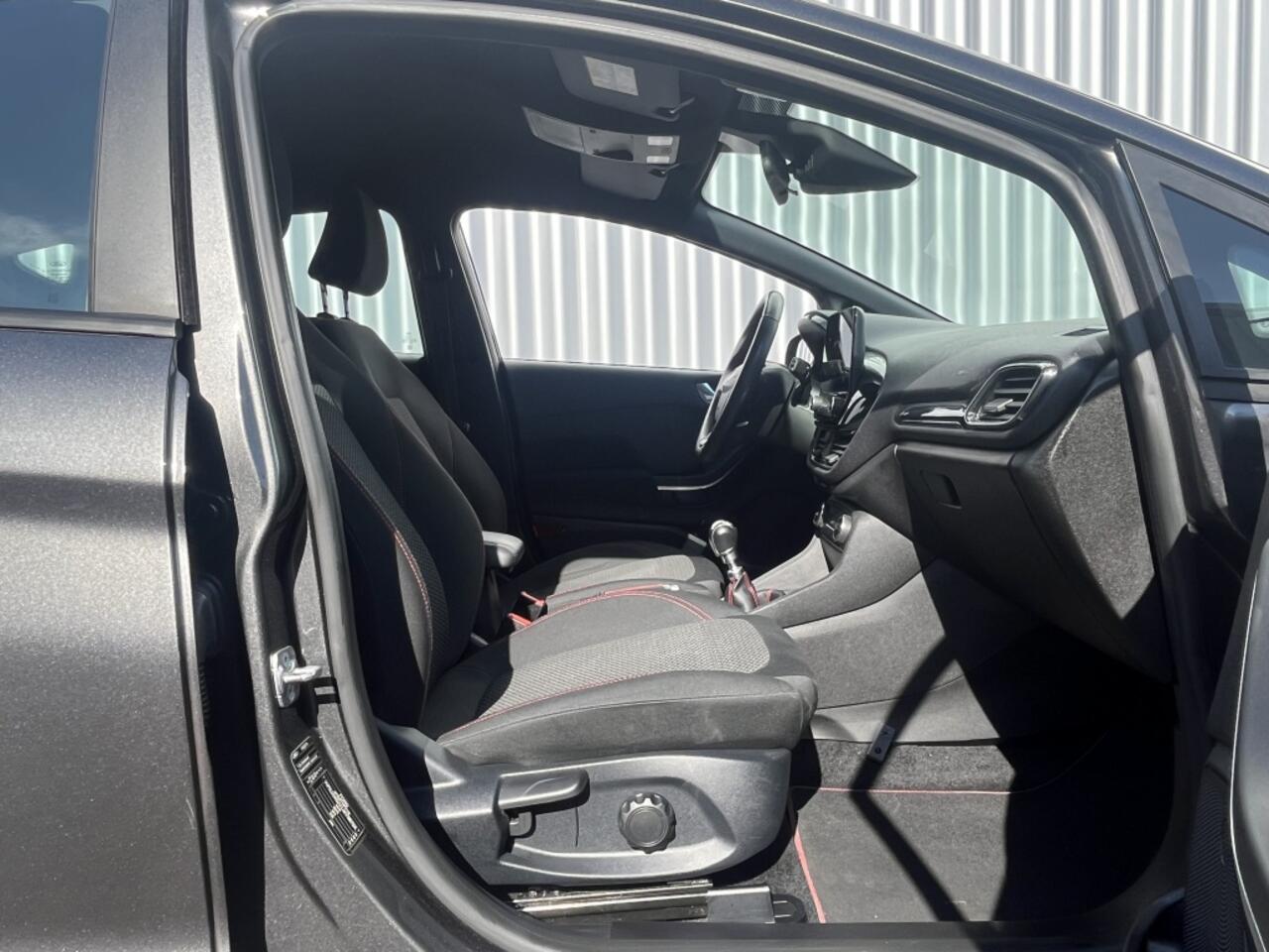 Ford FIESTA 1.0 EcoBoost ST-Line | Navigatie | Voorruit verwarming