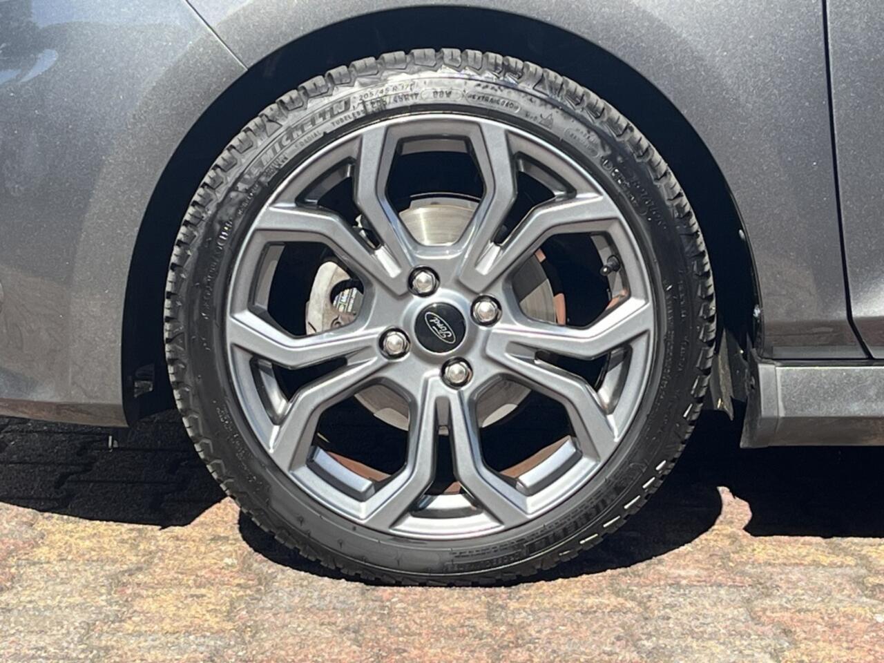 Ford FIESTA 1.0 EcoBoost ST-Line | Navigatie | Voorruit verwarming