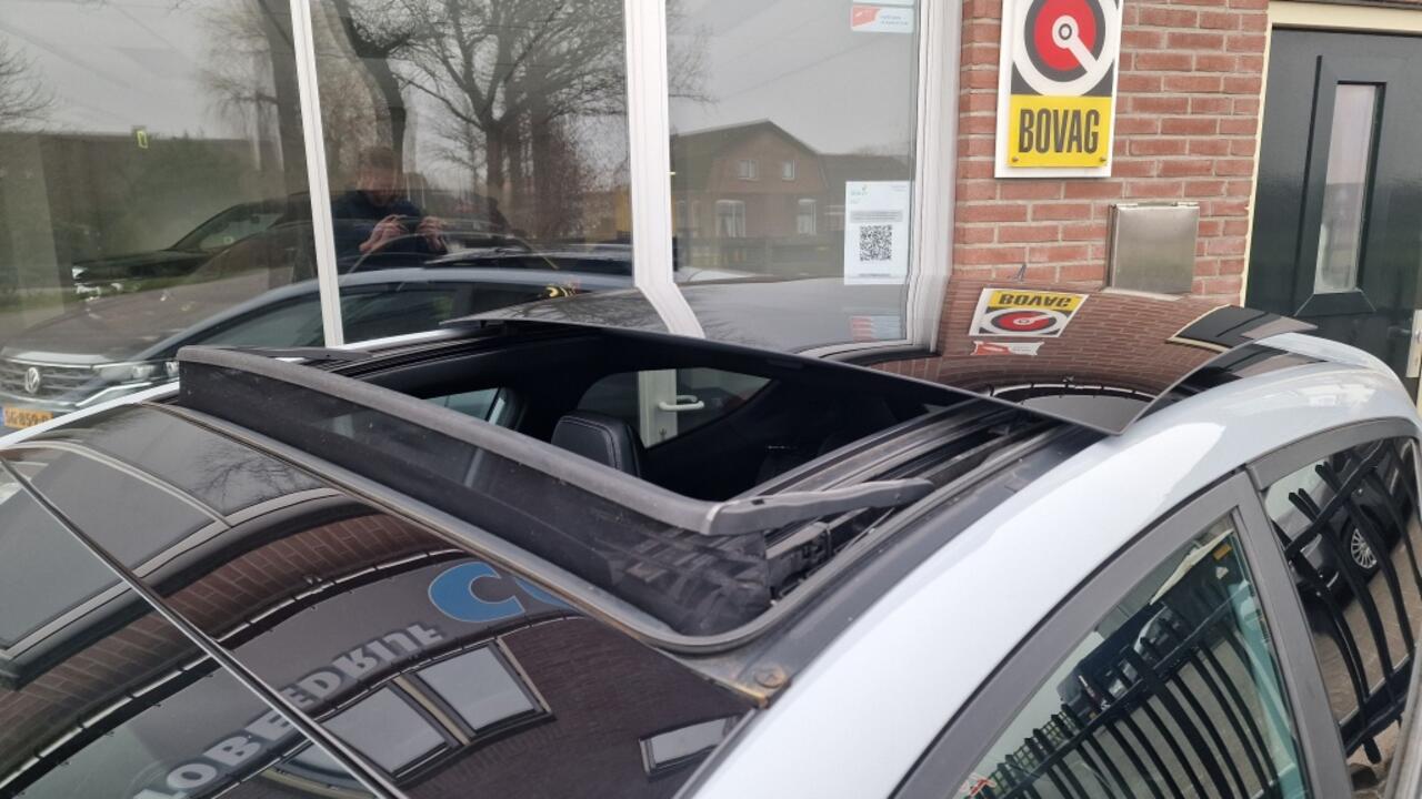 Ford FIESTA 1.5 EcoB. ST-3, Panoramadak, 200 PK, Verwarming