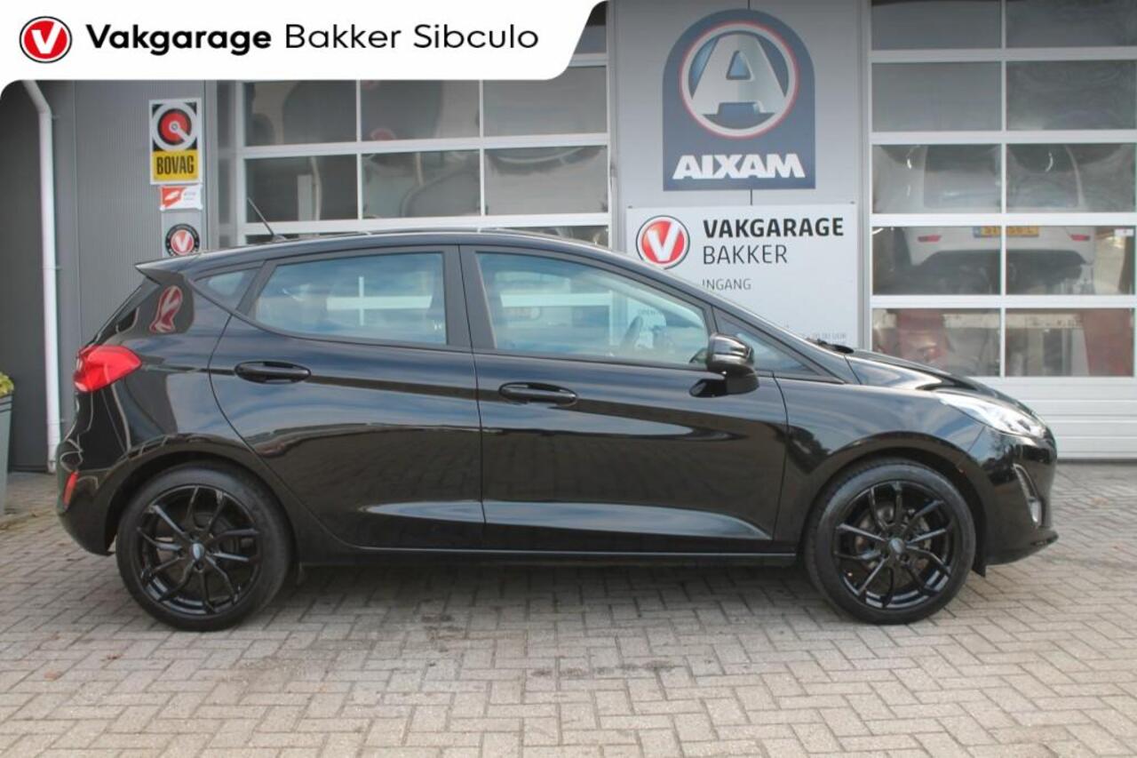 Ford FIESTA 1.1 TREND AIRCO CRUISE NAVI PDC 17 LM