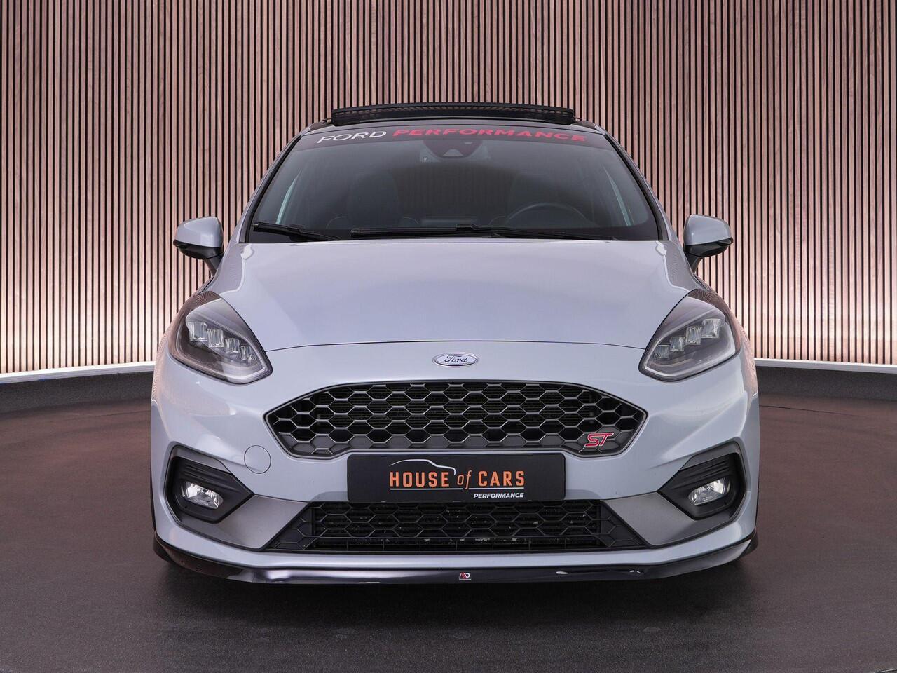 Ford FIESTA ST-3 1.5 200pk PERFORMANCE PACK |dealer onderhouden|Maxton|H&R veren|launch control|sper diff|panoramadak|B&O|winterpack|LED|18"|