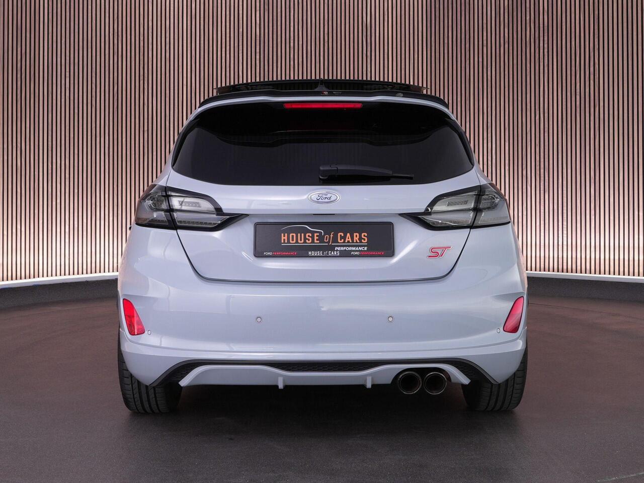 Ford FIESTA ST-3 1.5 200pk PERFORMANCE PACK |dealer onderhouden|Maxton|H&R veren|launch control|sper diff|panoramadak|B&O|winterpack|LED|18"|
