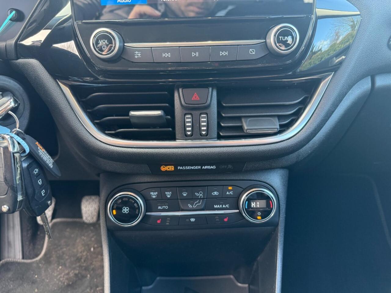 Ford FIESTA 1.0 Ecoboost Titanium PDC Navi Airco