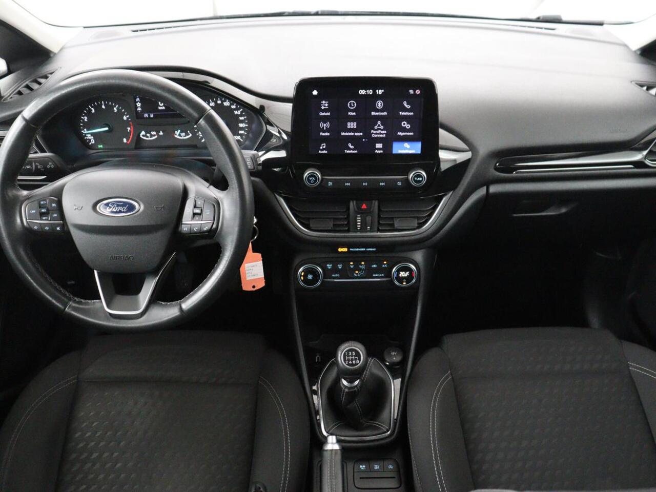 Ford FIESTA 1.0 EcoBoost Titanium | 1e eigenaar | Carplay | Climate control | Parkeerhulp | Cruise control | DAB | Bluetooth