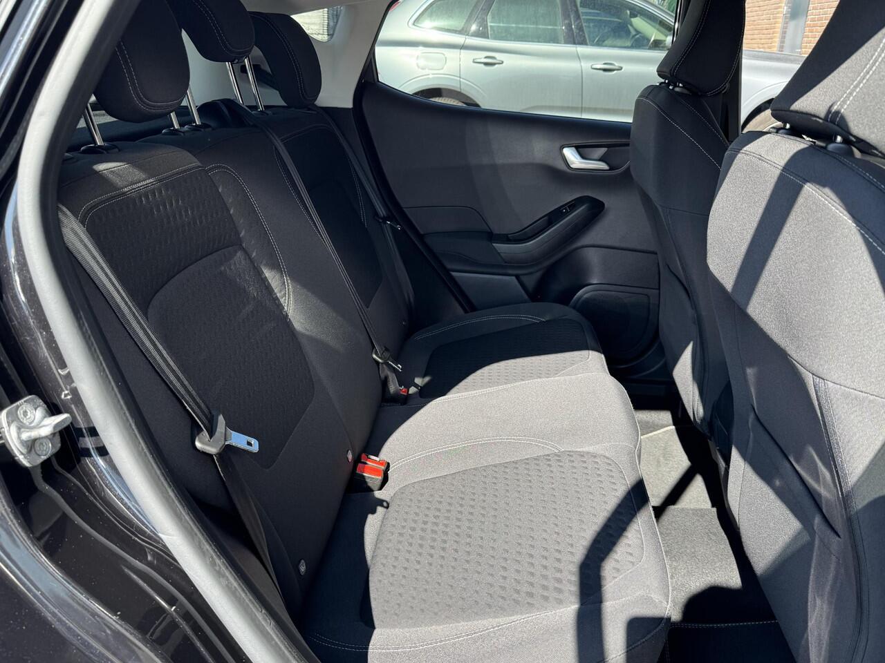 Ford FIESTA 1.0 ECOBOOST TITANIUM I ADAPTIVE CRUISE CONTROL I ACHTERUITRIJCAMERA I APPLE CARPLAY I CLIMATE CONTROL