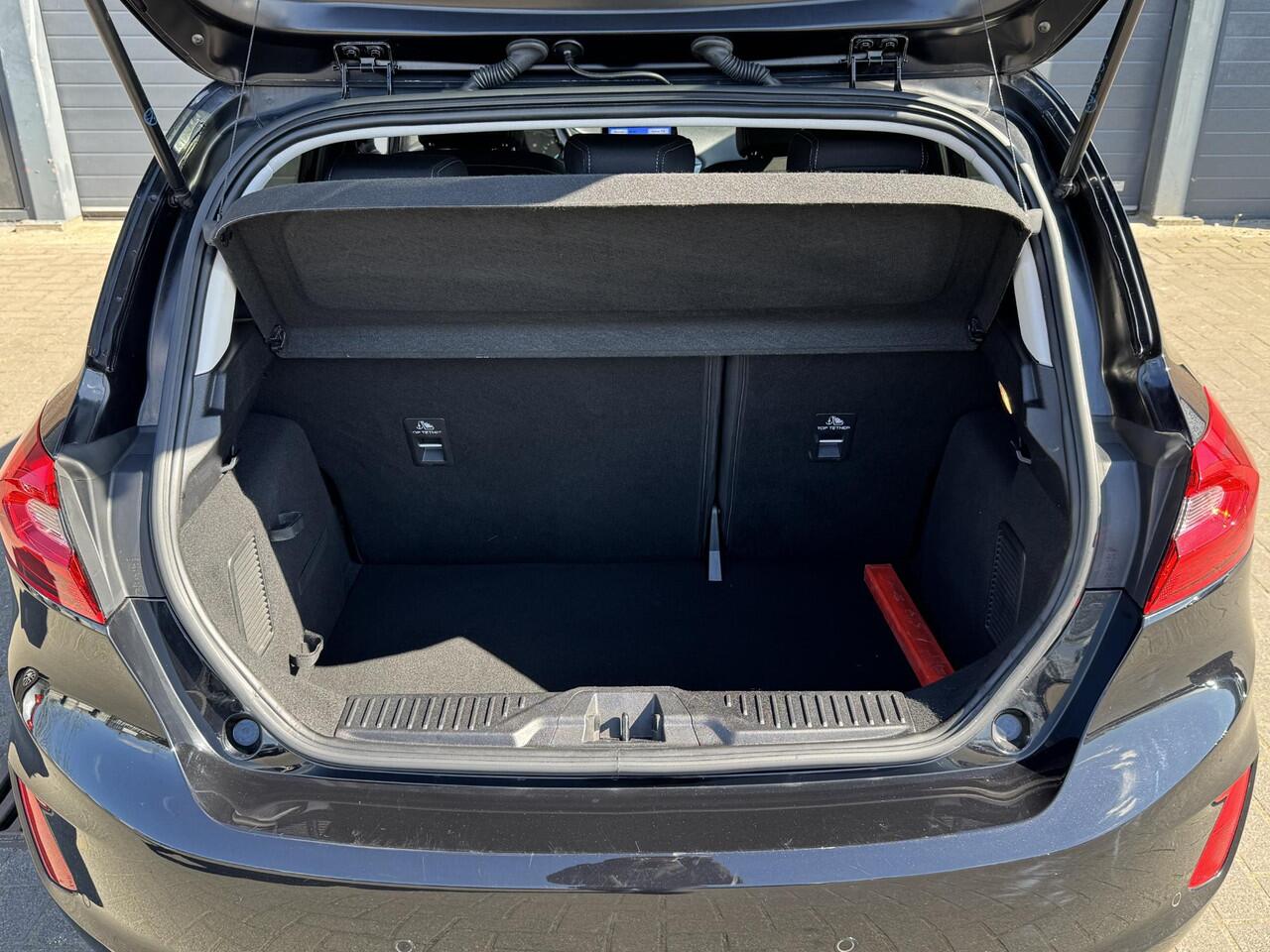 Ford FIESTA 1.0 ECOBOOST TITANIUM I ADAPTIVE CRUISE CONTROL I ACHTERUITRIJCAMERA I APPLE CARPLAY I CLIMATE CONTROL