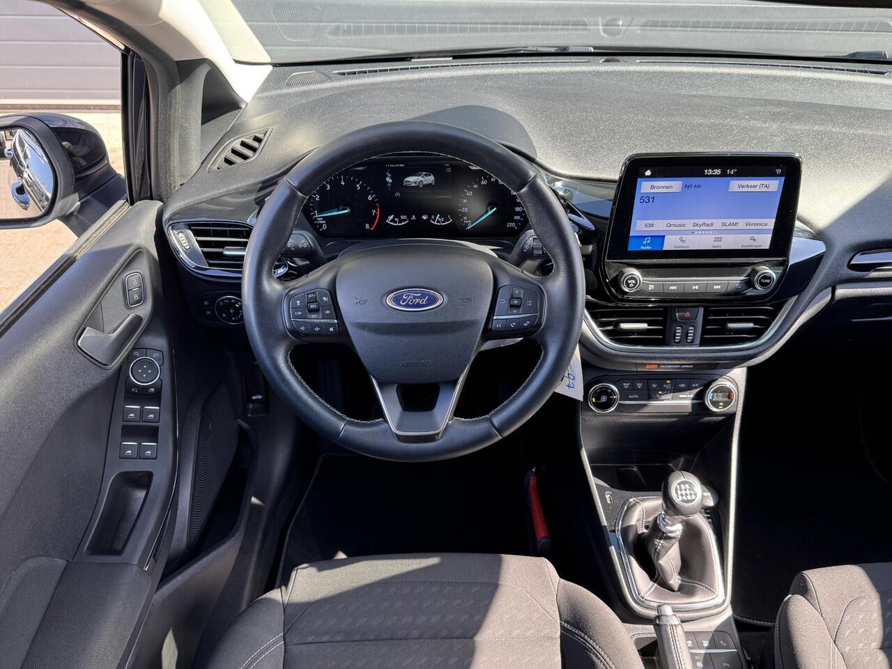 Ford FIESTA 1.0 ECOBOOST TITANIUM I ADAPTIVE CRUISE CONTROL I ACHTERUITRIJCAMERA I APPLE CARPLAY I CLIMATE CONTROL