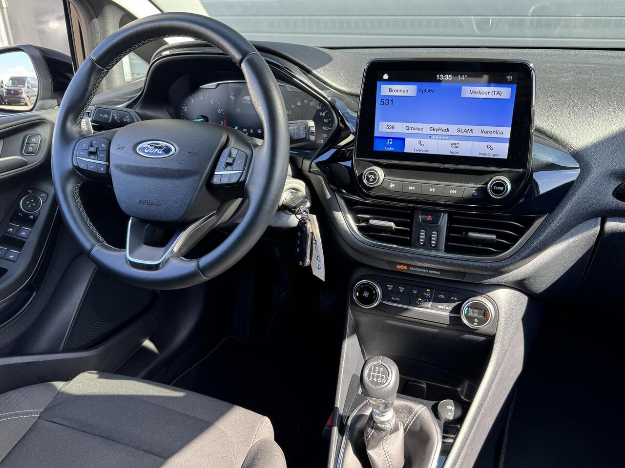 Ford FIESTA 1.0 ECOBOOST TITANIUM I ADAPTIVE CRUISE CONTROL I ACHTERUITRIJCAMERA I APPLE CARPLAY I CLIMATE CONTROL