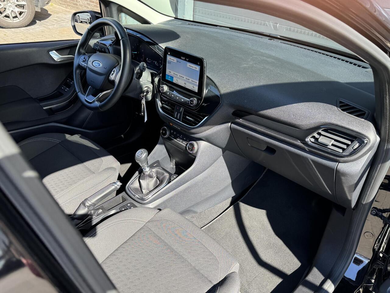 Ford FIESTA 1.0 ECOBOOST TITANIUM I ADAPTIVE CRUISE CONTROL I ACHTERUITRIJCAMERA I APPLE CARPLAY I CLIMATE CONTROL