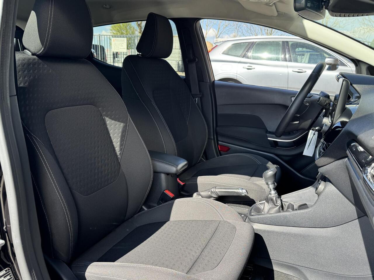 Ford FIESTA 1.0 ECOBOOST TITANIUM I ADAPTIVE CRUISE CONTROL I ACHTERUITRIJCAMERA I APPLE CARPLAY I CLIMATE CONTROL