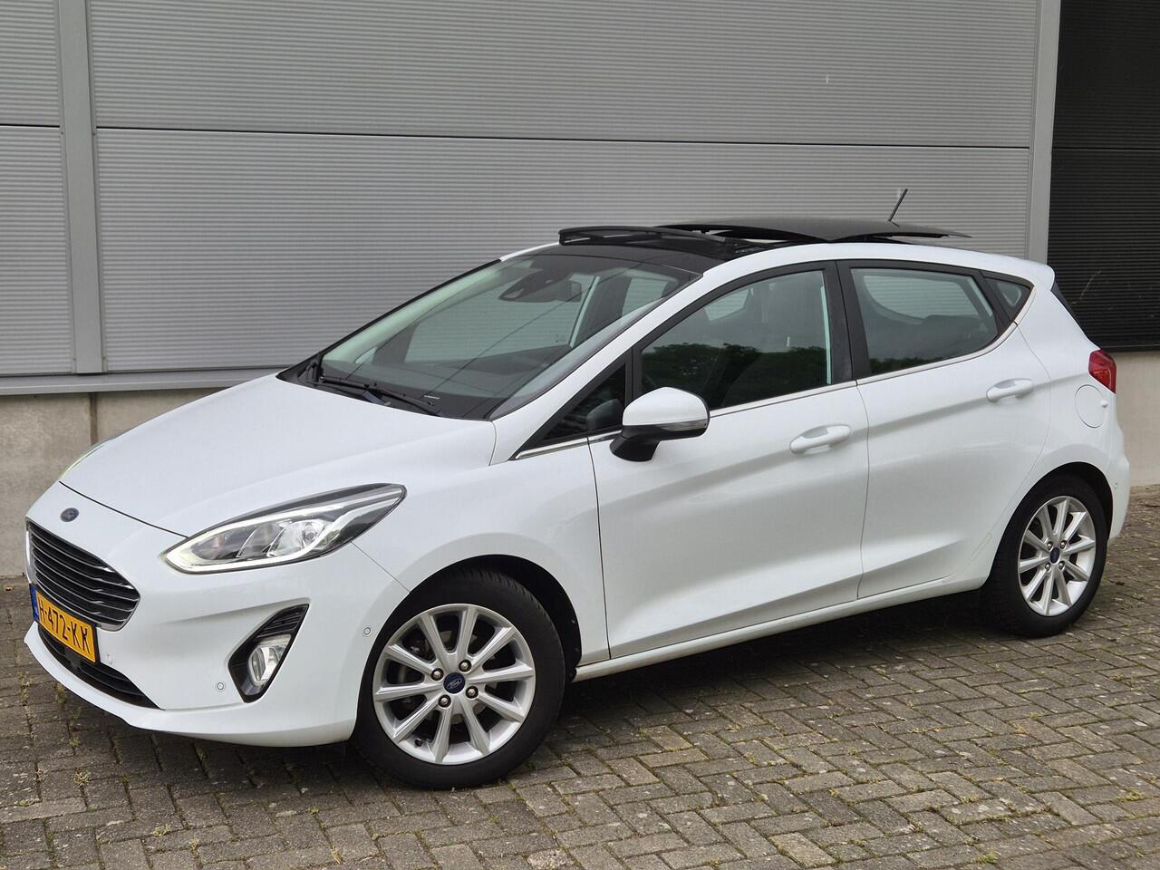 Ford FIESTA 1.0 EcoB. Titanium/Panoramadak/Winterpack/Driveass