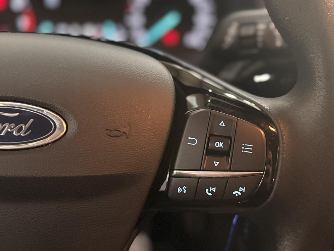 Ford FIESTA 1.0 EcoBoost Connected Cruise Apple CarPlay Parkeersensoren Mistlampen Dealeronderhouden