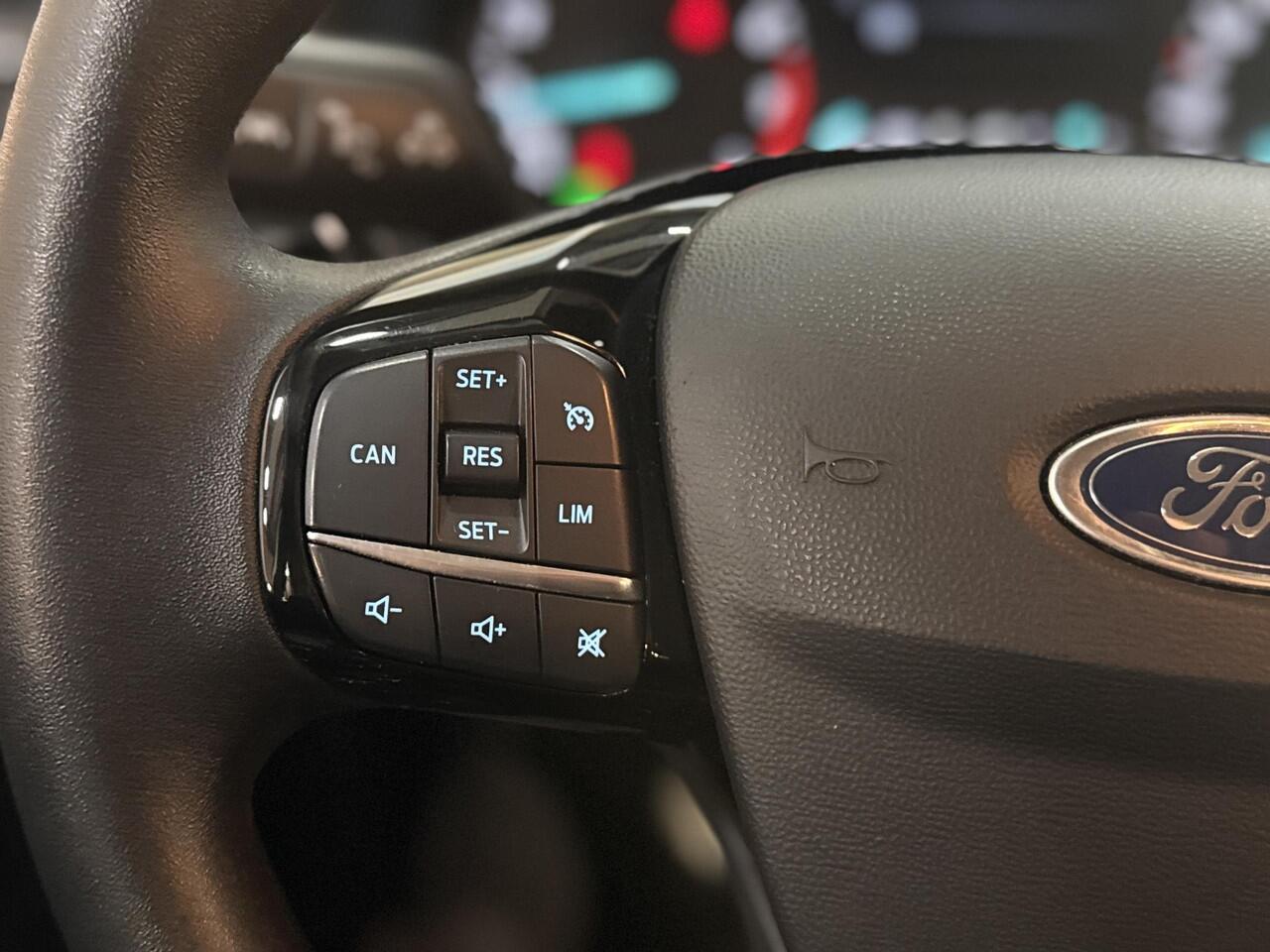 Ford FIESTA 1.0 EcoBoost Connected Cruise Apple CarPlay Parkeersensoren Mistlampen Dealeronderhouden