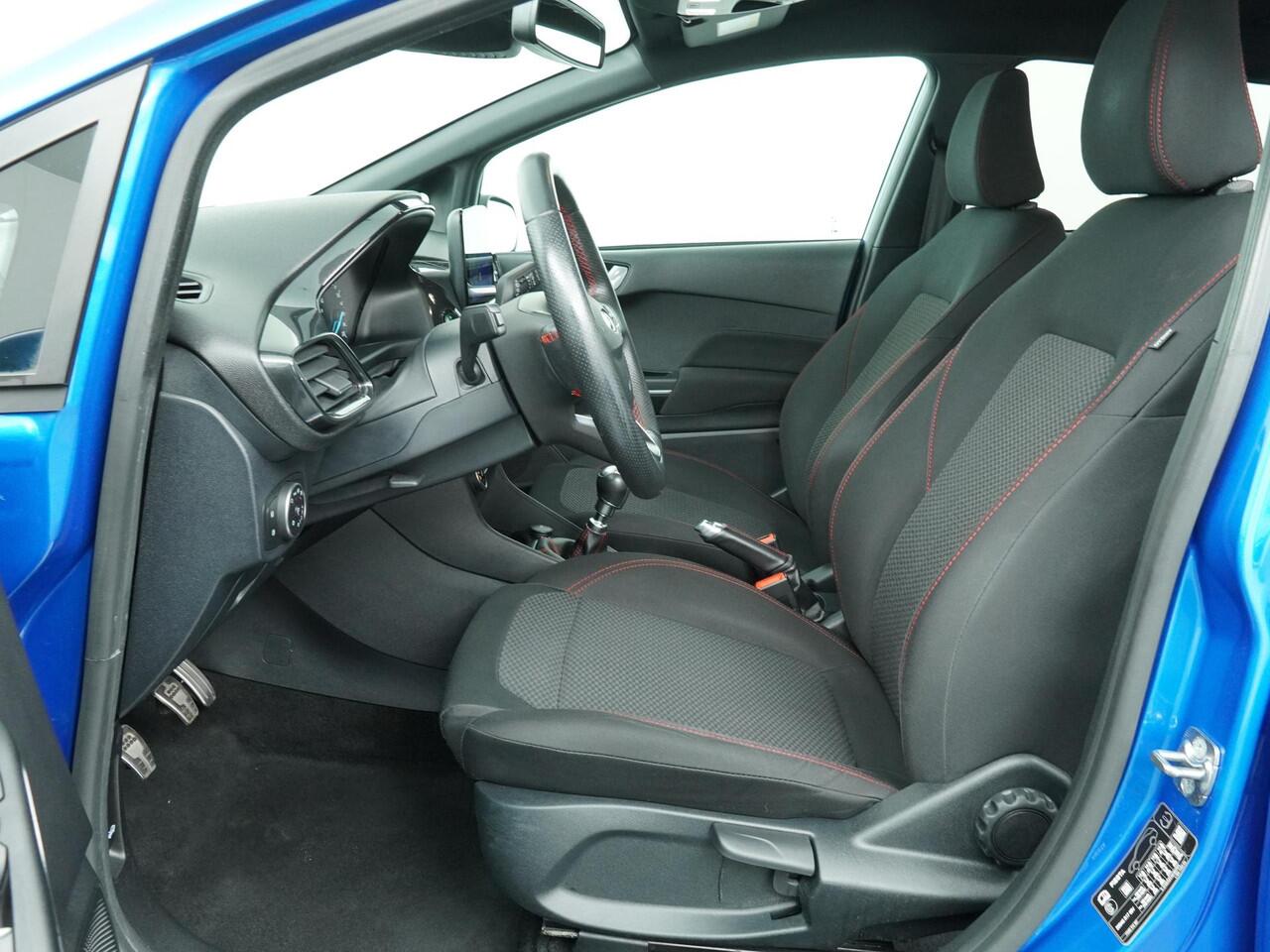 Ford FIESTA 1.0 EcoBoost ST-Line - Navigatie - Climate Control - Parkeersensoren - Lichtmetalen velgen