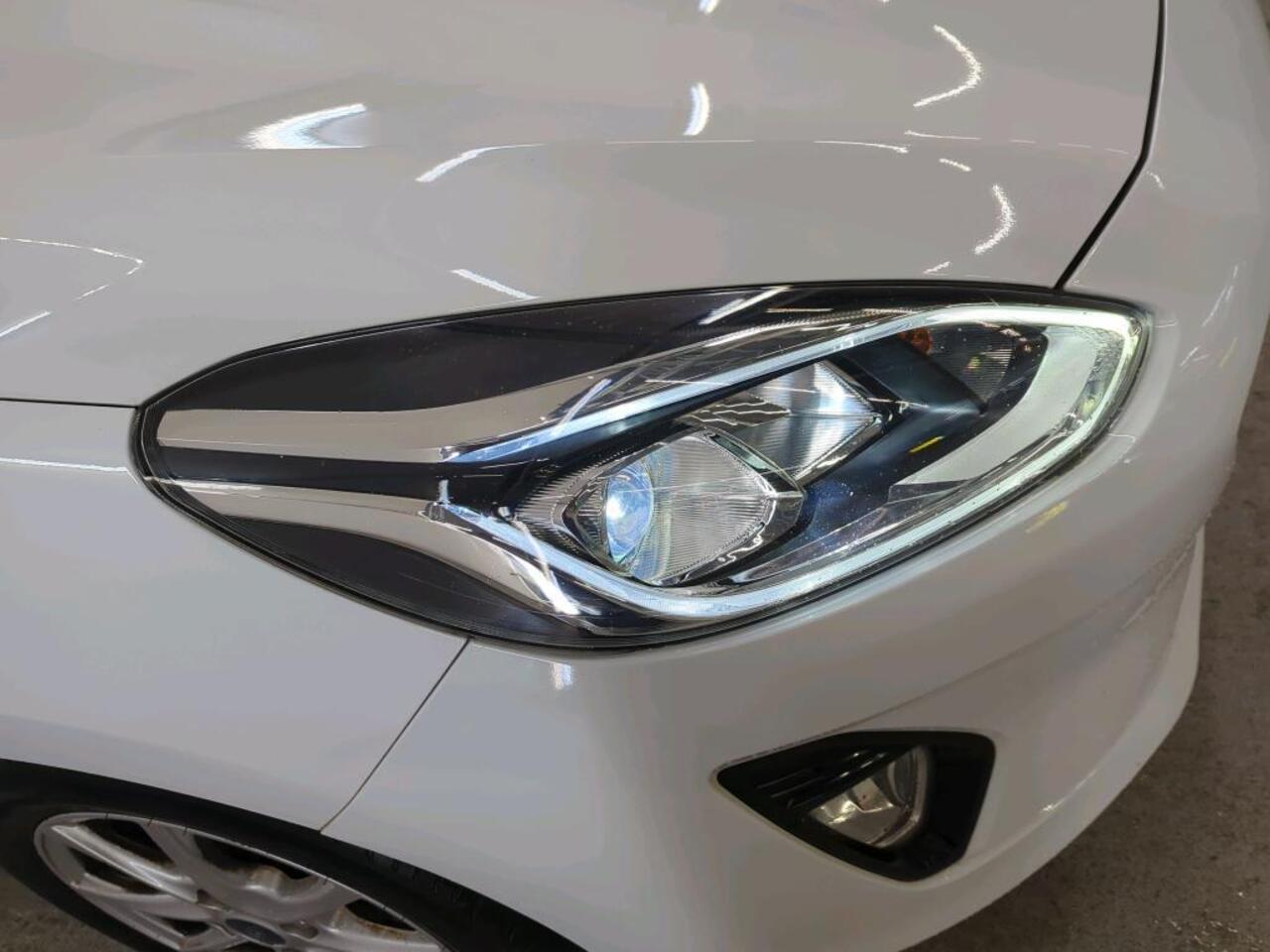 Ford FIESTA 1.0 EcoBoost Titanium 1e Eigenaar | NL-Auto | Volledig Onderh. | BTW | Navi | Cruise | Full Led | Carplay | DAB | Hill-Hold | Multimedia |PDC Achter