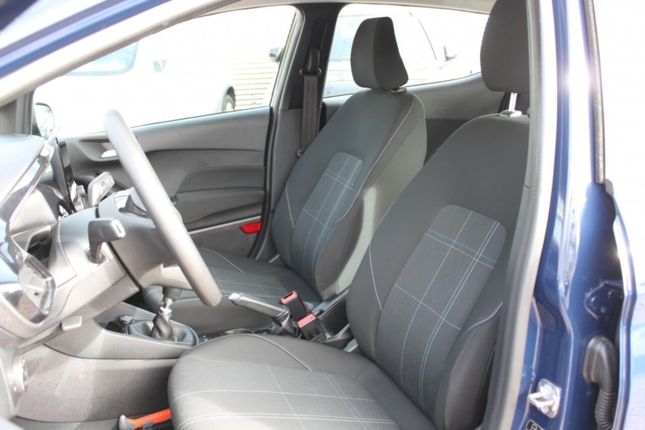 Ford FIESTA 1.0 EcoB. Connected apple carplay/andriod.