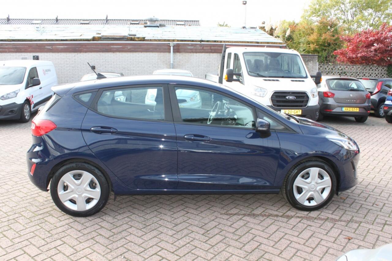 Ford FIESTA 1.0 EcoB. Connected apple carplay/andriod.