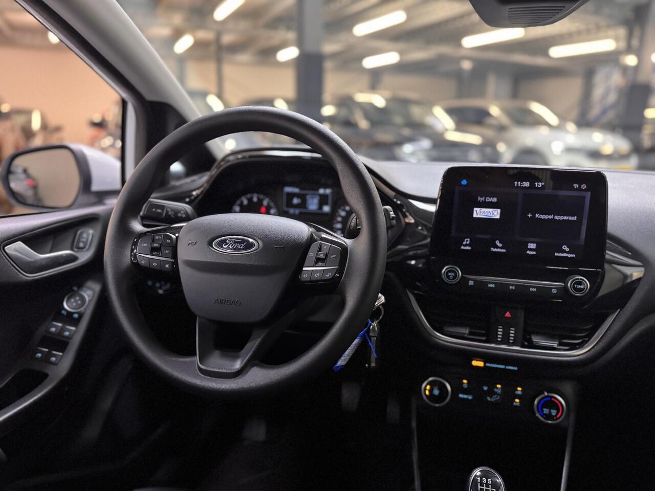 Ford FIESTA 95pk Connected Cruise Control Parkeersensoren Design & Zicht pakket Dealeronderhouden