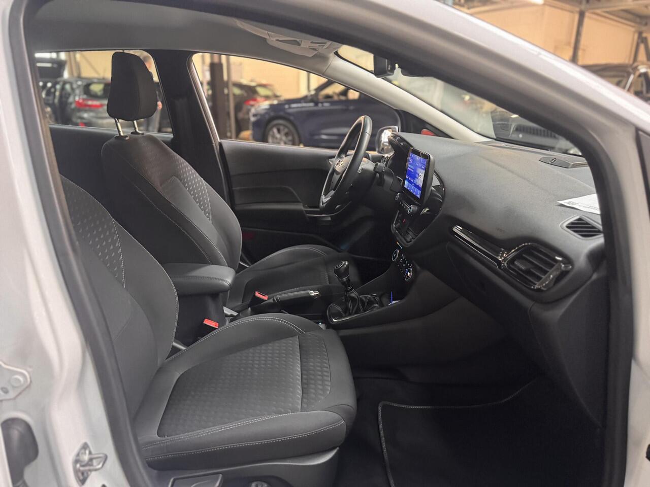 Ford FIESTA 95pk Titanium-X Navigatie Winter pack Climat Climat Cruise B&O Keyless Dealeronderhouden