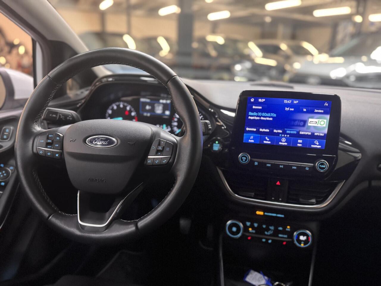 Ford FIESTA 95pk Titanium-X Navigatie Winter pack Climat Climat Cruise B&O Keyless Dealeronderhouden