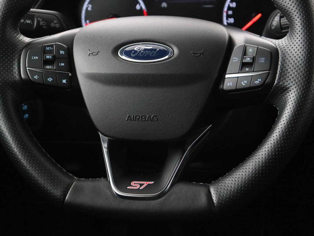 Ford FIESTA 1.5 EcoBoost ST-3 | Origineel NL | 1e eigenaar | Stoelverwarming | B&O Sound | Half leder | Carplay | Navigatie | Stuurverwarming | Full LED | Parkeerhulp