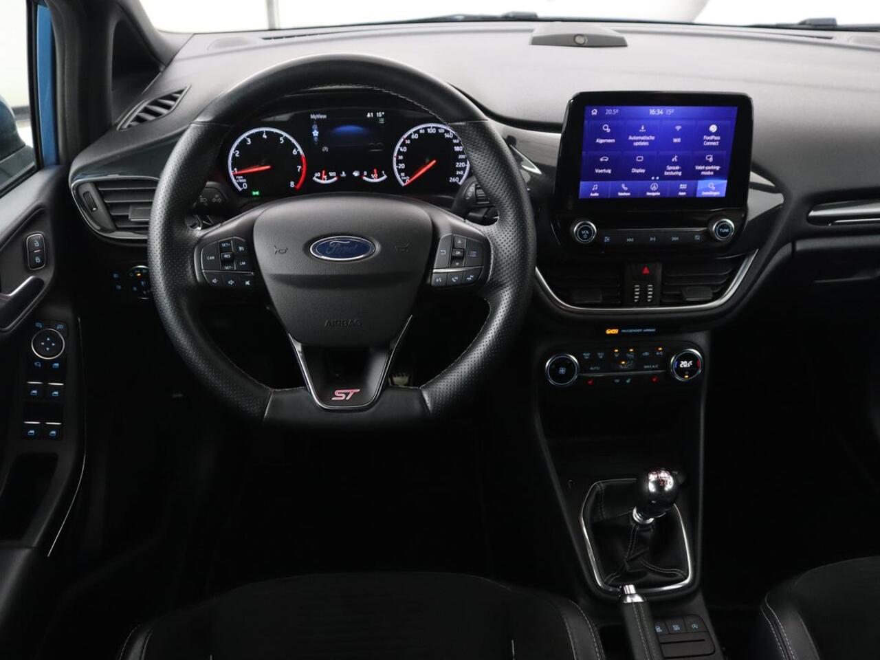 Ford FIESTA 1.5 EcoBoost ST-3 | Origineel NL | 1e eigenaar | Stoelverwarming | B&O Sound | Half leder | Carplay | Navigatie | Stuurverwarming | Full LED | Parkeerhulp