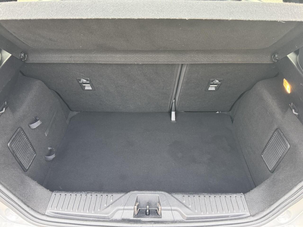 Ford FIESTA 1.0 EcoBoost Active X 95pk 18 inch velgen | Stoelverwarming | Cruise control | Parkeersensoren | Vooruitverwarming