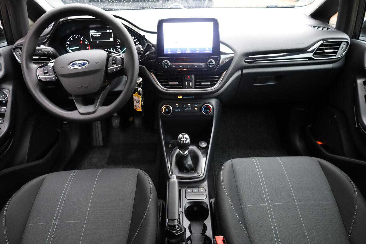 Ford FIESTA 1.0 EcoBoost Connected CARPLAY CRUISE NAVI VOICE DAB PDC NAP