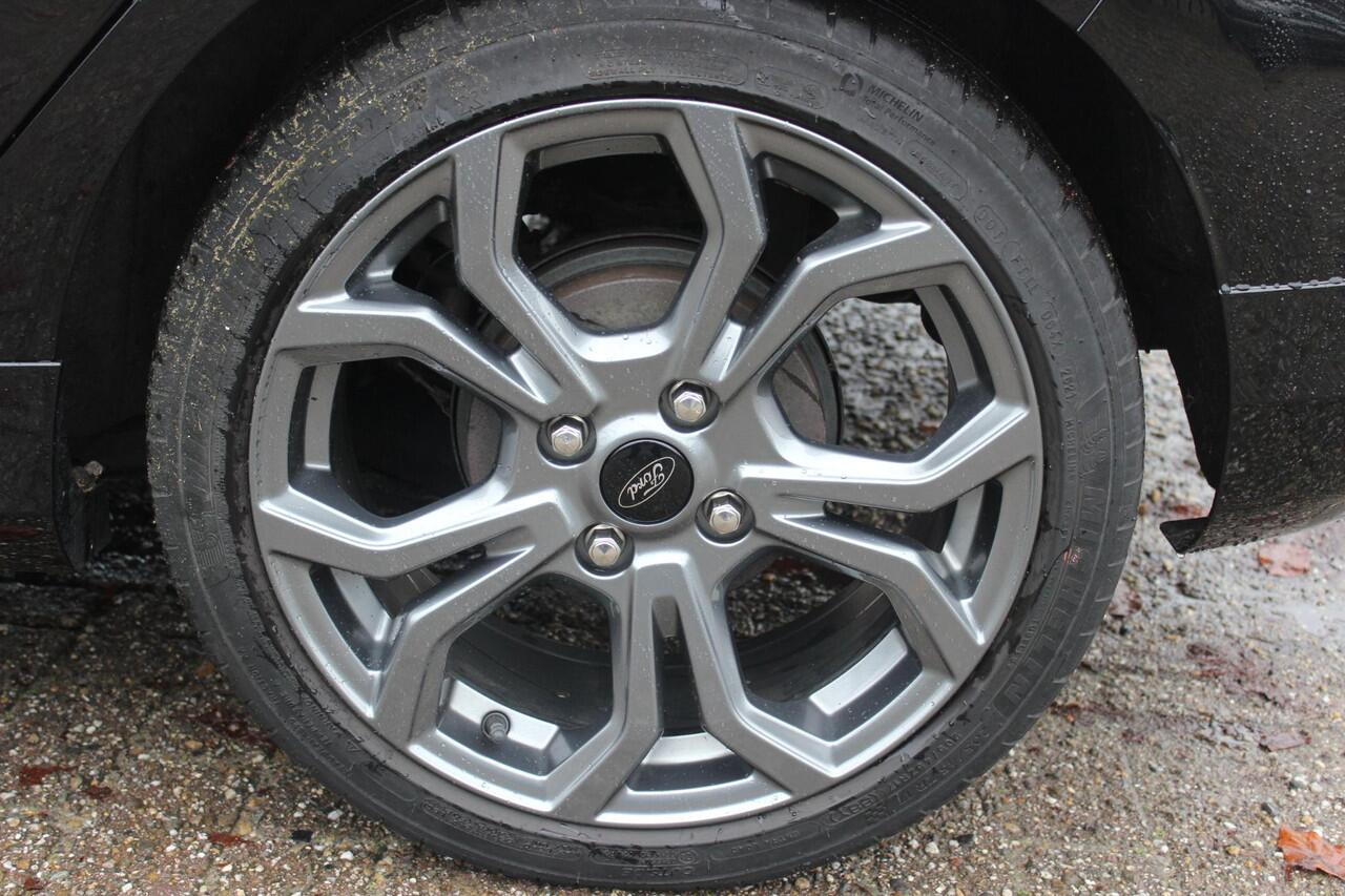 Ford FIESTA 1.0 EcoBoost ST-Line, Apple CarPlay!