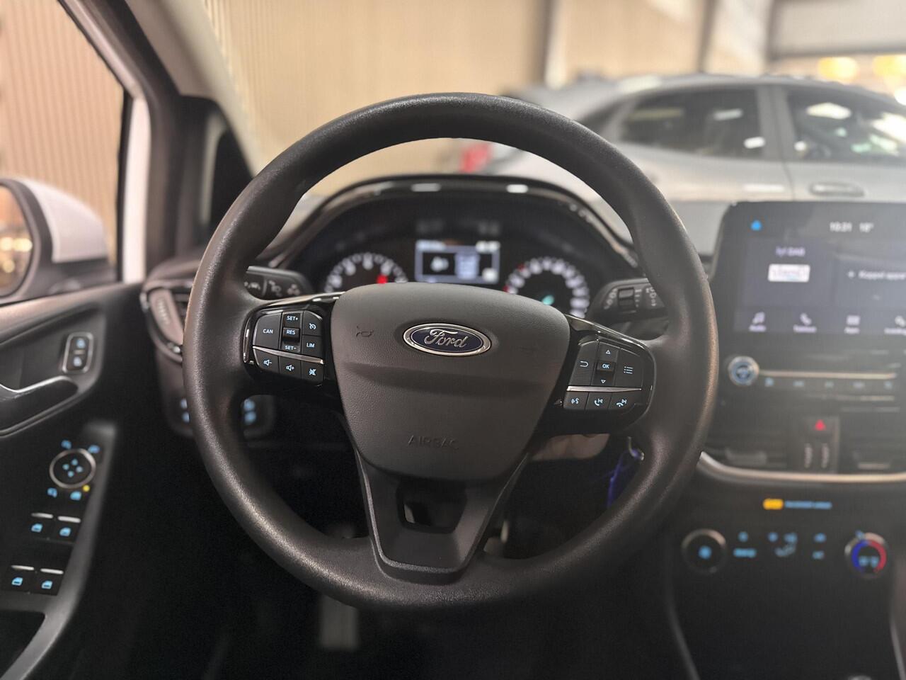 Ford FIESTA 95pk Connected Airco Cruise Control Apple CarPlay Parkeersensoren LM Velgen Dealeronderhouden