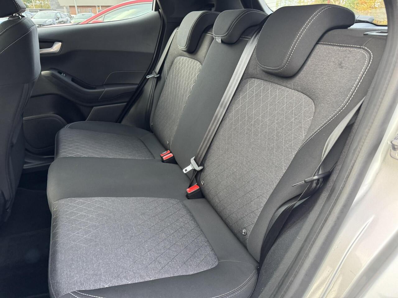 Ford FIESTA 1.0 EcoBoost Active X 95pk 18 inch velgen | Stoelverwarming | Cruise control | Parkeersensoren | Vooruitverwarming