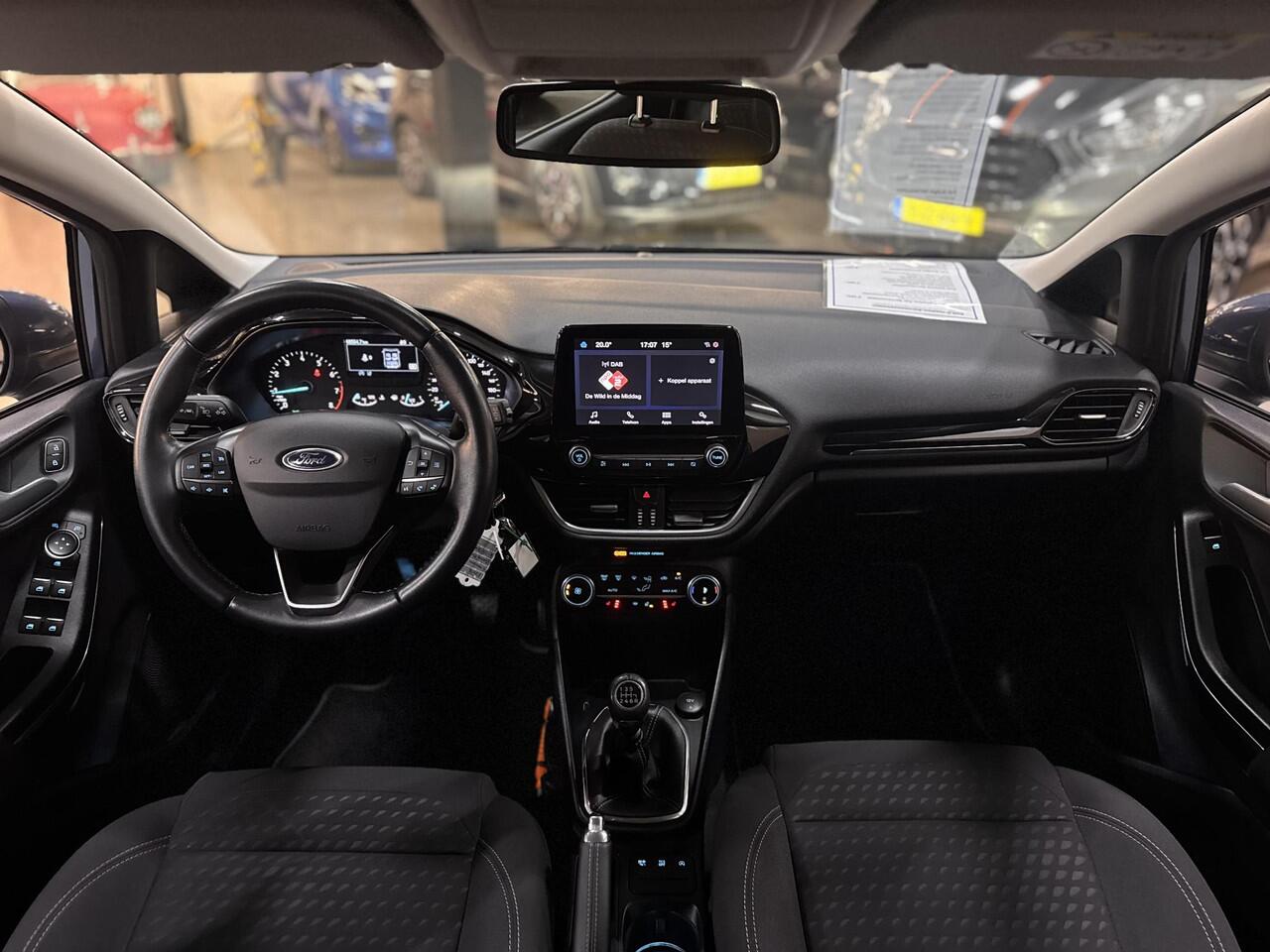 Ford FIESTA 95pk Titanium Climat Cruise Winter pack Parkeersensoren 5drs Dealeronderhouden