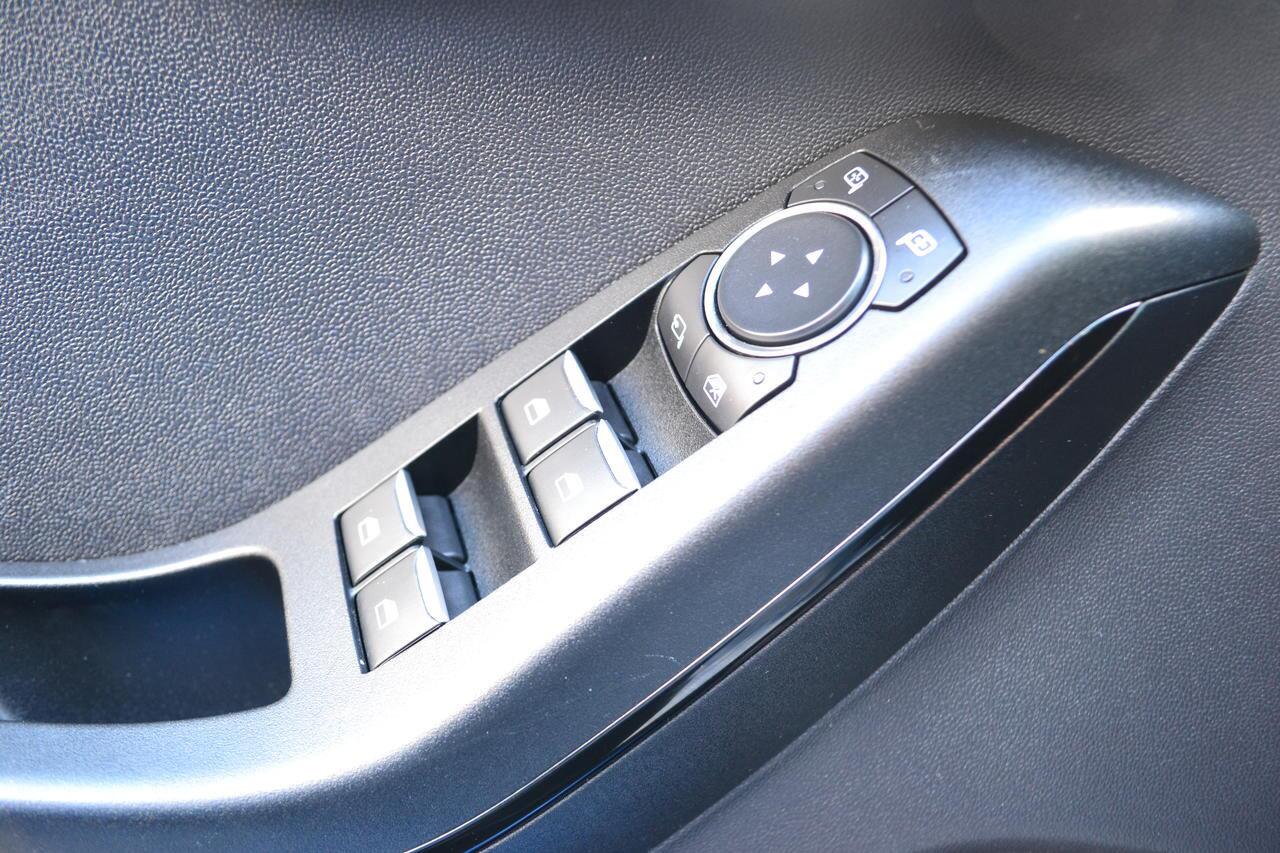 Ford FIESTA 1.0 ECOB. 95PK CONNECTED|NAVI|CRUISE|CARLAY