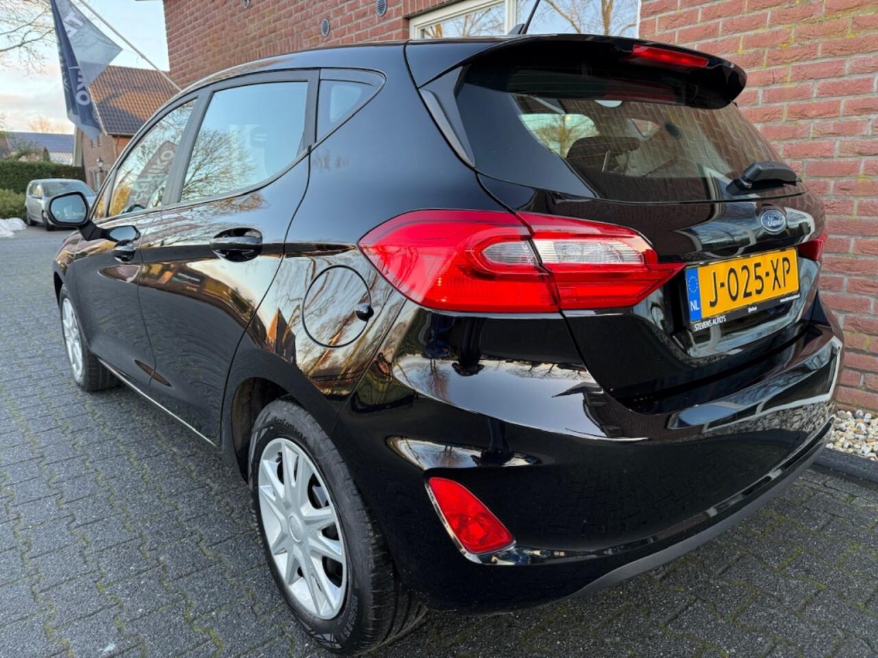 Ford FIESTA 1.0 EcoB. Connected RIJKLAAR / INCL GARANTIE / NAVI / CRUISE / A