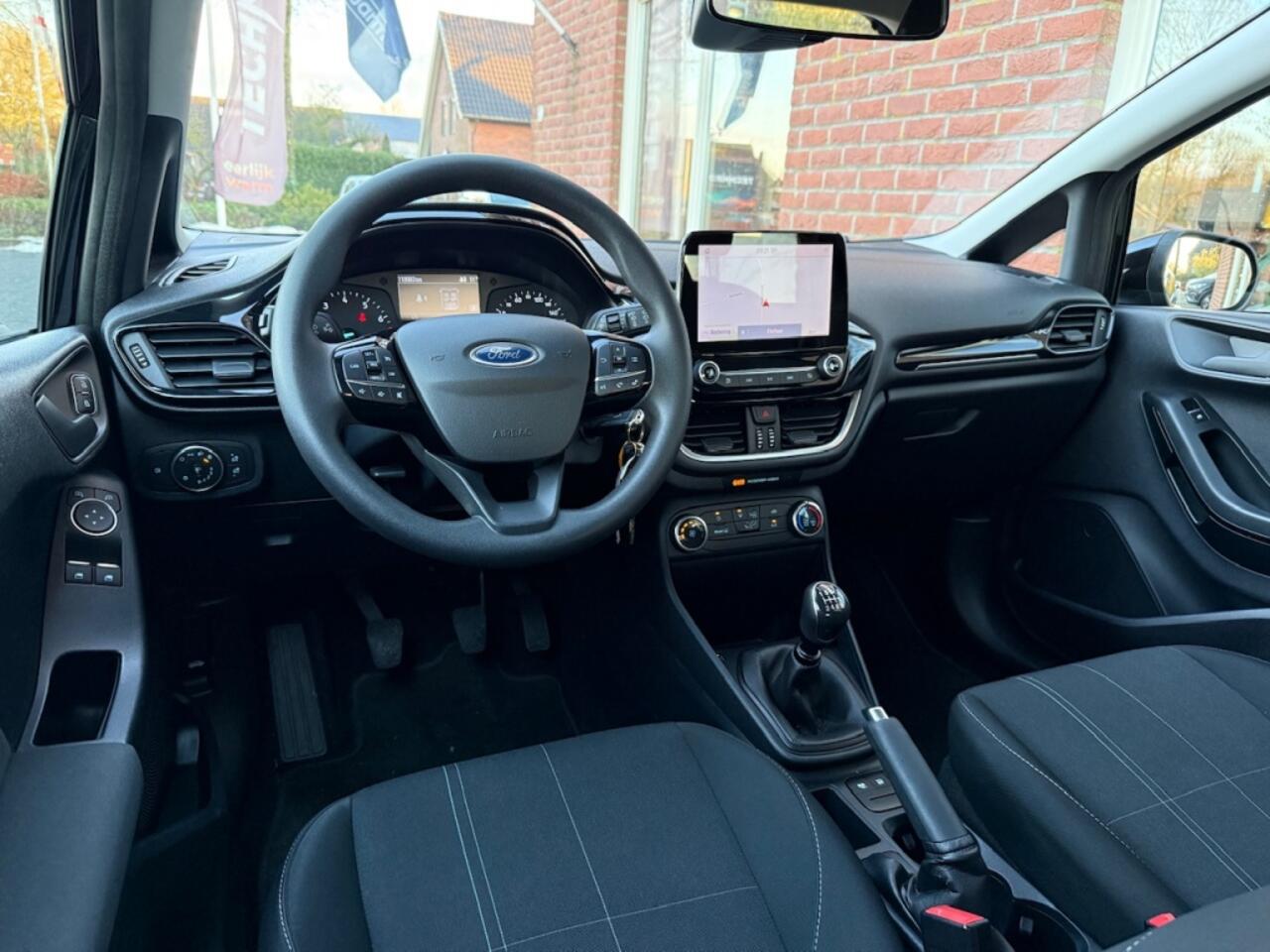 Ford FIESTA 1.0 EcoB. Connected RIJKLAAR / INCL GARANTIE / NAVI / CRUISE / A