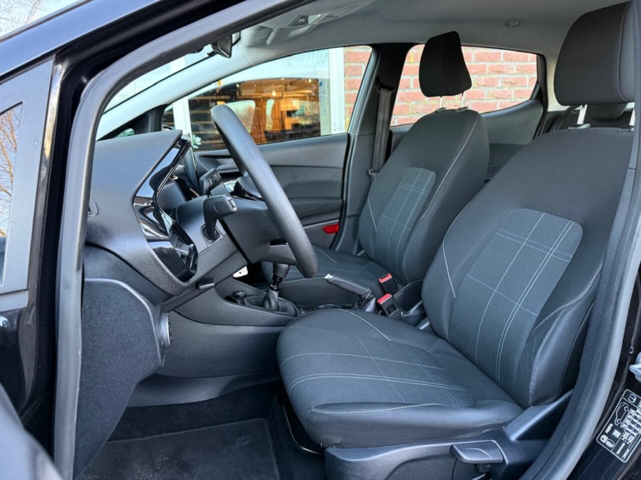 Ford FIESTA 1.0 EcoB. Connected RIJKLAAR / INCL GARANTIE / NAVI / CRUISE / A