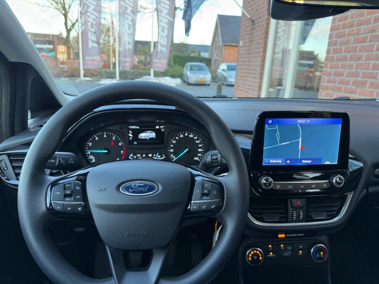 Ford FIESTA 1.0 EcoB. Connected RIJKLAAR / INCL GARANTIE / NAVI / CRUISE / A