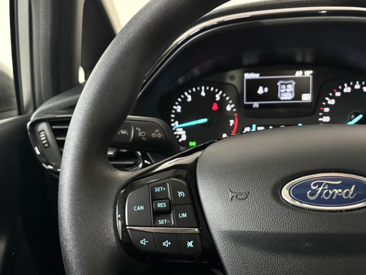Ford FIESTA 1.0 EcoB. Connected *Lane Assist*Apple Carplay*