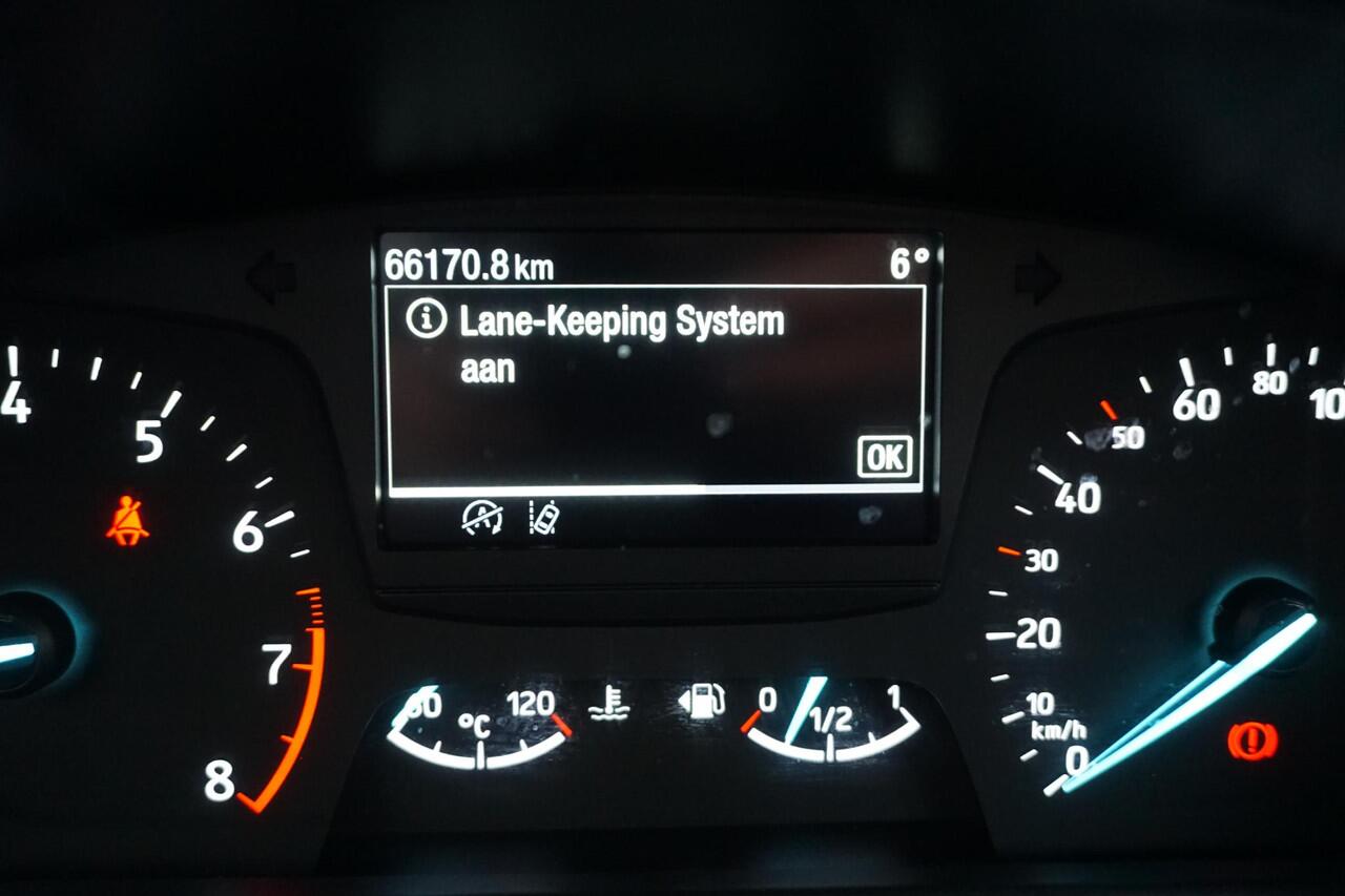 Ford FIESTA 1.0 EcoB.95PK Titanium Navigatie via AppleCarplay/ Parkeersensoren/December 2020.