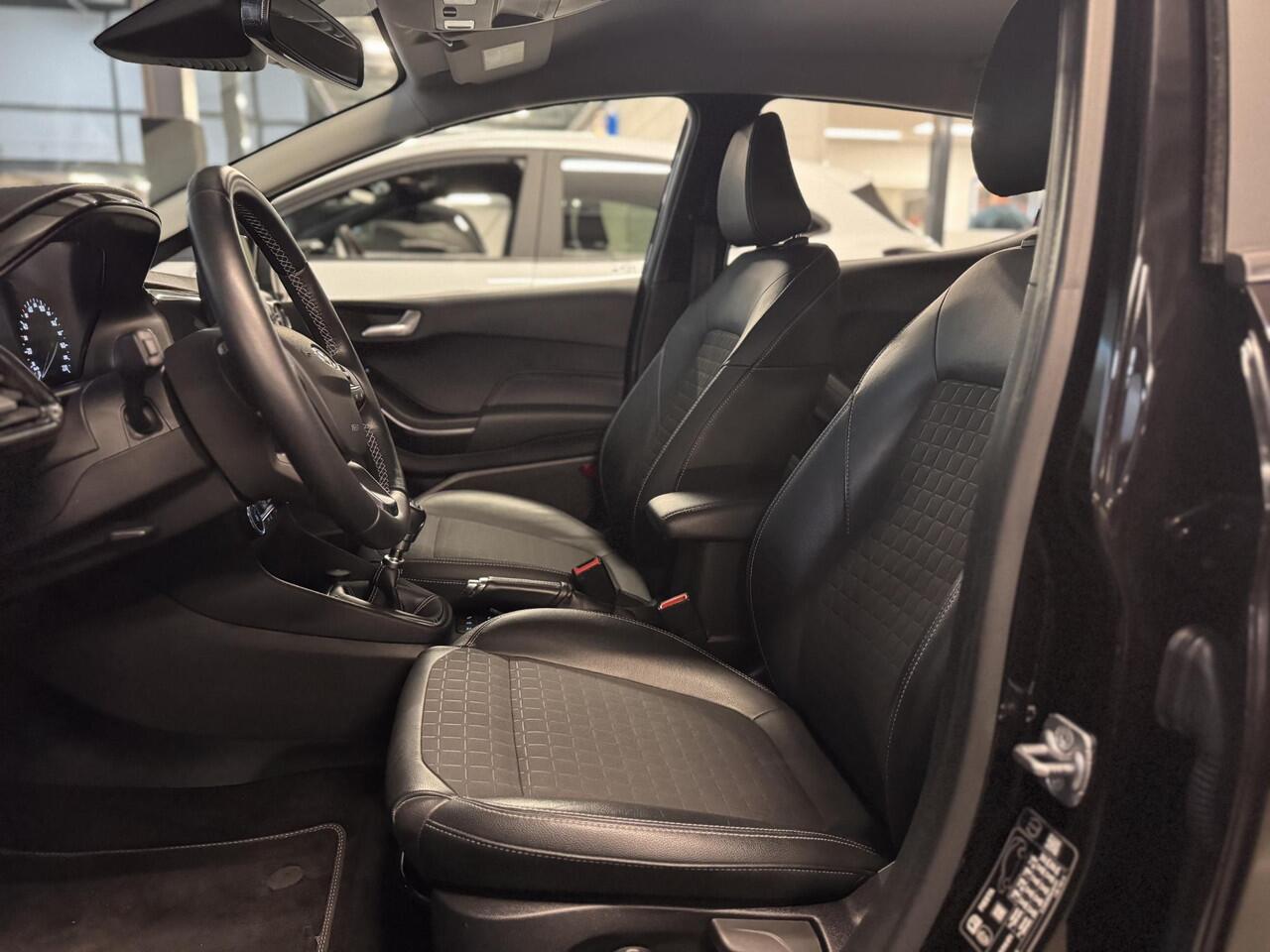 Ford FIESTA 95pk Titanium X Half Leer Adap Cruise Camera Winter Parking Dodehoek pack Dealeronderhouden