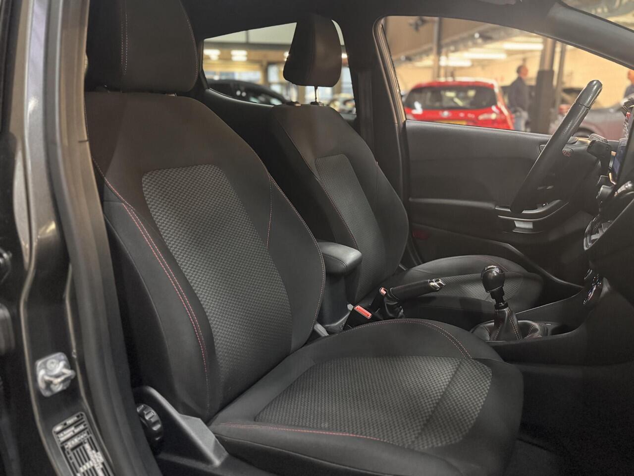 Ford FIESTA 1.0 EcoBoost ST-Line Navi Camera Adap Cruise Parking & Dodehoek pack Privacy Glass 5drs