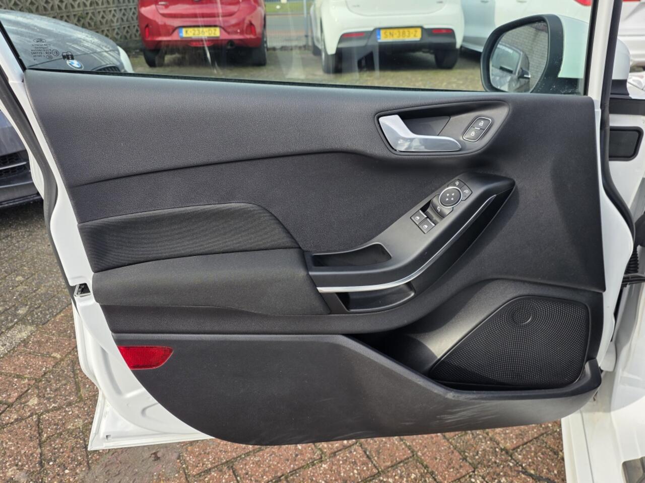 Ford FIESTA 1.0 EcoB. ST-Line apple carplay/andriod.