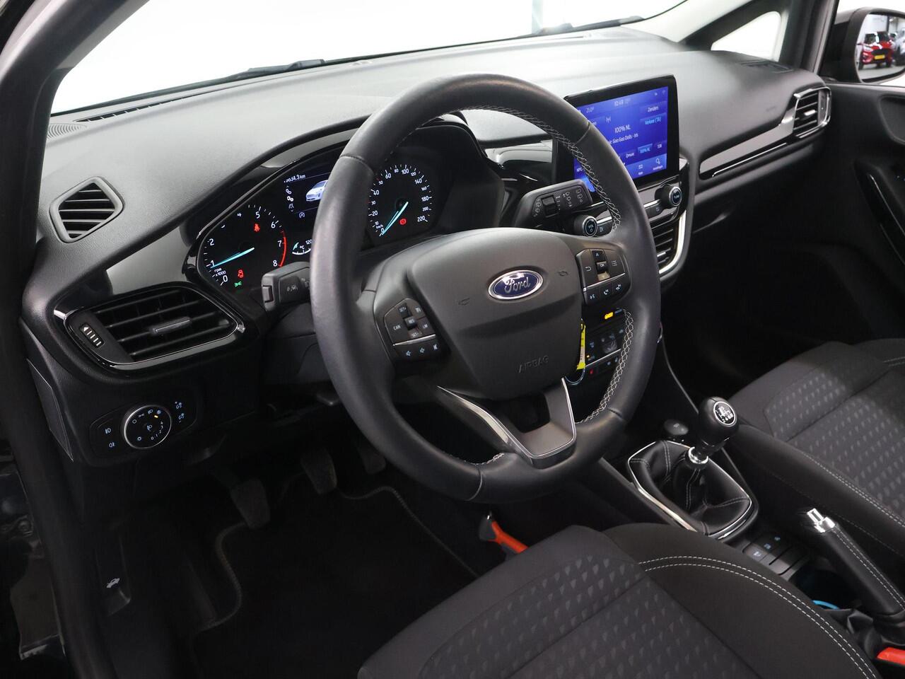 Ford FIESTA 1.0 EcoBoost Titanium | Winterpakket | Navigatie | Climate Control | Cruise Control |