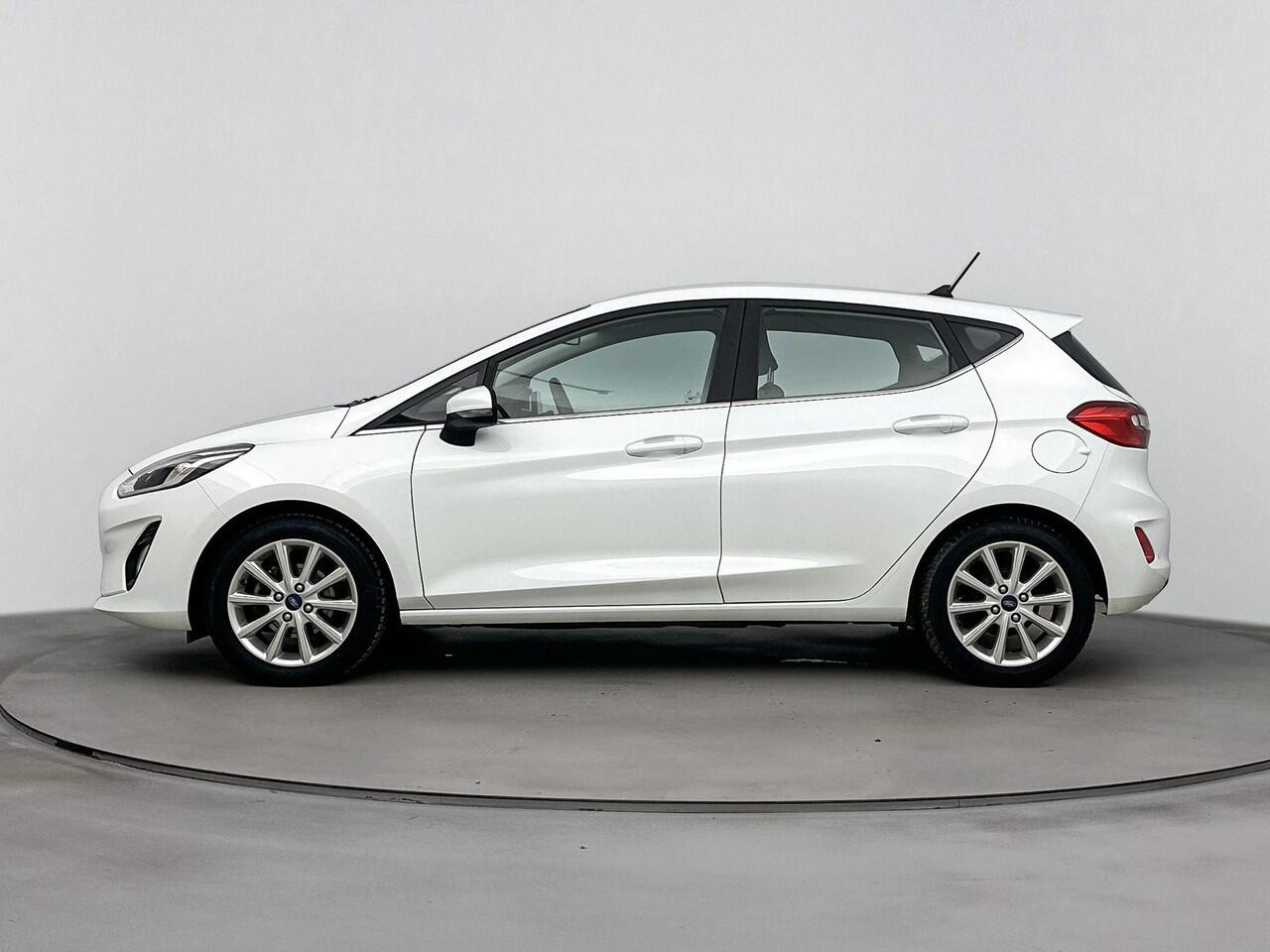 Ford FIESTA 1.0 EcoBoost Titanium 95PK | Navigatie | Stoel,- Stuur en Voorruitverwarming | Climate Control | Lichtmetalen Velgen | Parkeersensoren | Apple CarPlay & Android Auto
