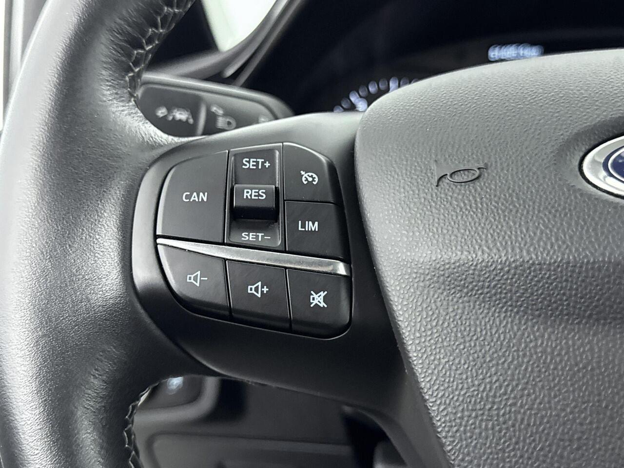 Ford FIESTA 1.0 EcoBoost Titanium 95PK | Navigatie | Stoel,- Stuur en Voorruitverwarming | Climate Control | Lichtmetalen Velgen | Parkeersensoren | Apple CarPlay & Android Auto