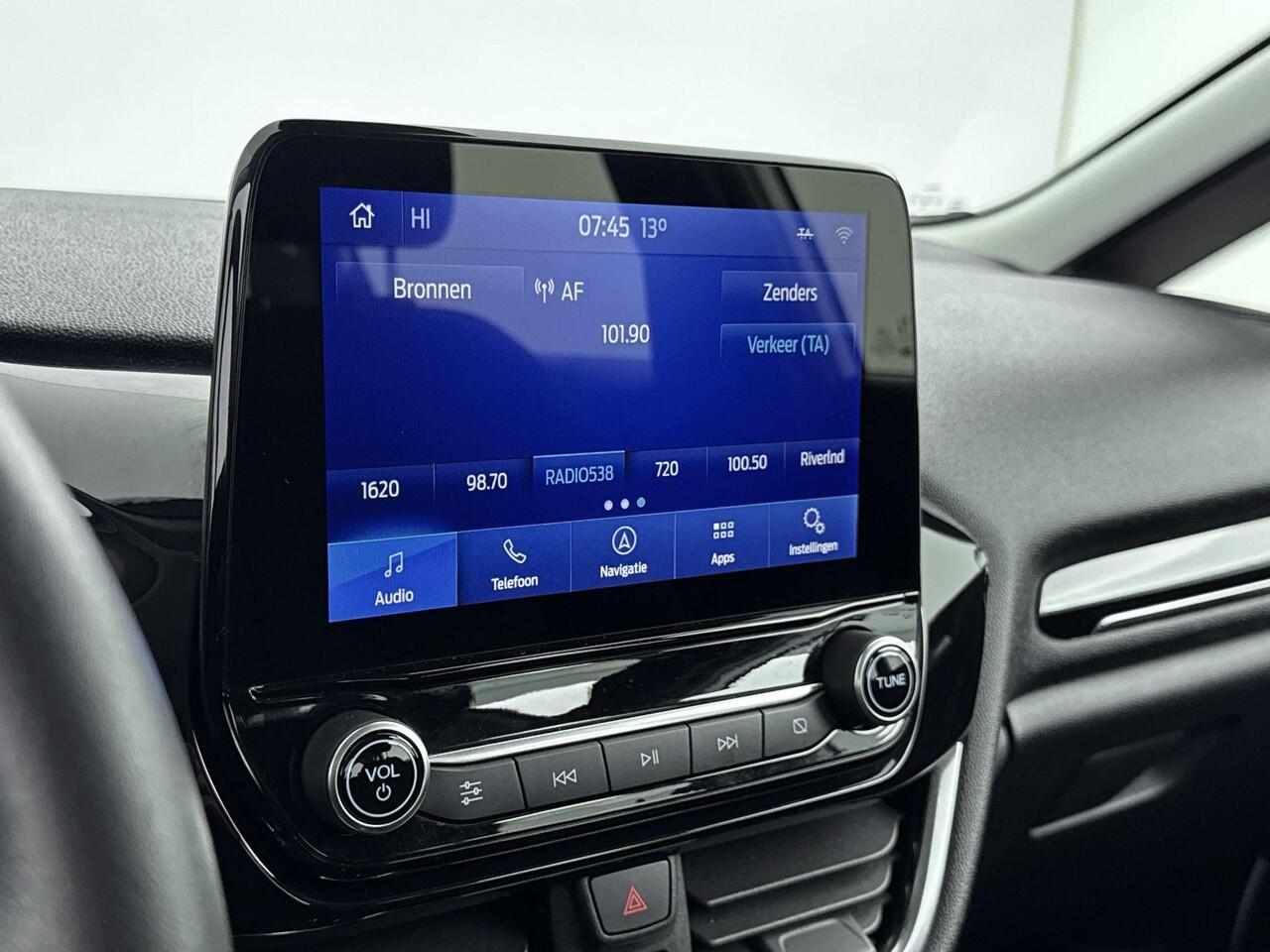 Ford FIESTA 1.0 EcoBoost Titanium 95PK | Navigatie | Stoel,- Stuur en Voorruitverwarming | Climate Control | Lichtmetalen Velgen | Parkeersensoren | Apple CarPlay & Android Auto