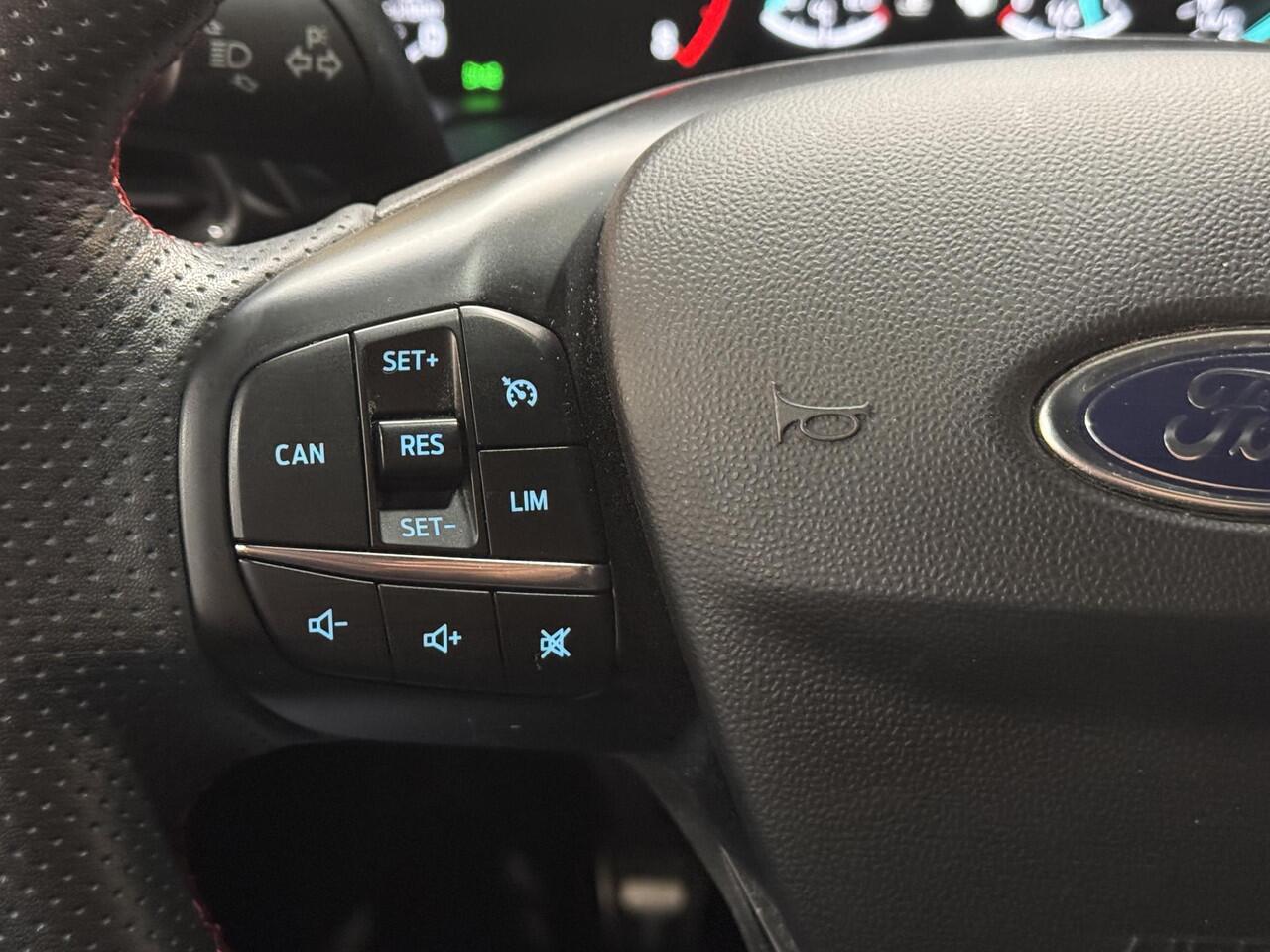Ford FIESTA 1.0 EcoBoost ST-Line Climat Cruise Trekhaak Apple Carplay Privacy Glass Dealeronderhouden 1e eigenaar