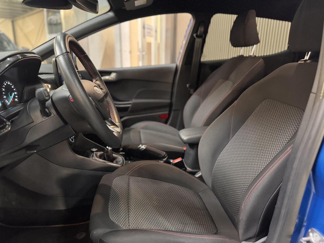 Ford FIESTA 1.0 EcoBoost ST-Line Climat Cruise Trekhaak Apple Carplay Privacy Glass Dealeronderhouden 1e eigenaar